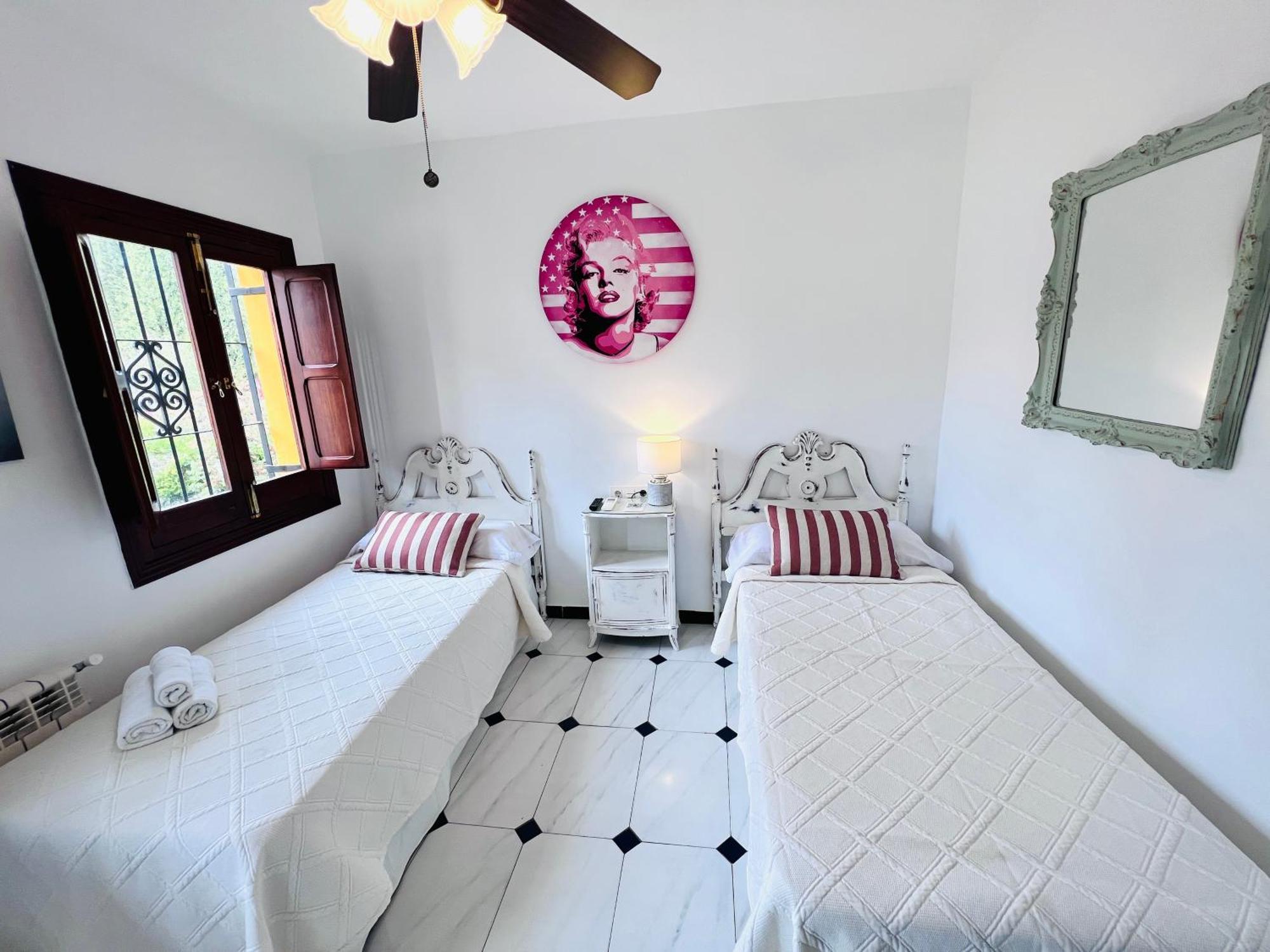 Hotelito Suecia Гранада Екстер'єр фото